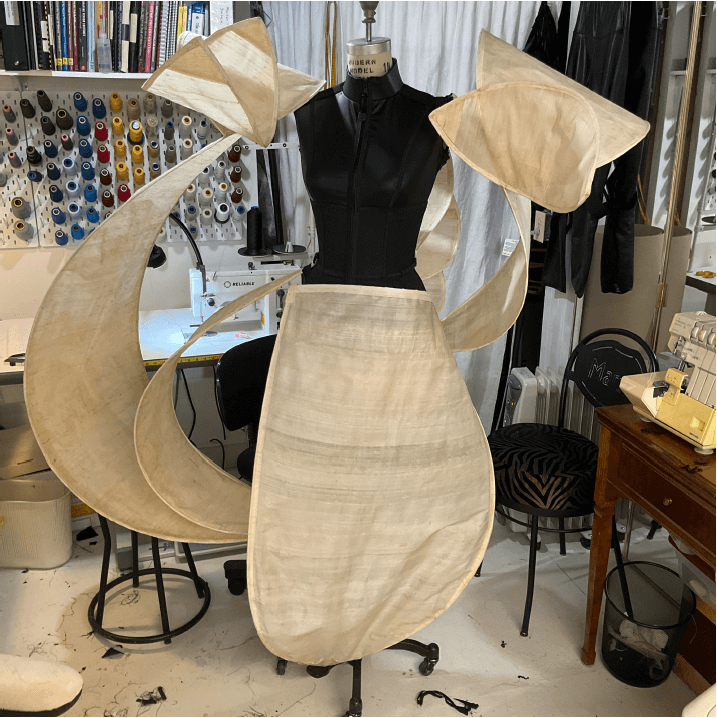 Sails in progress - mannequin with elastic corset and sails